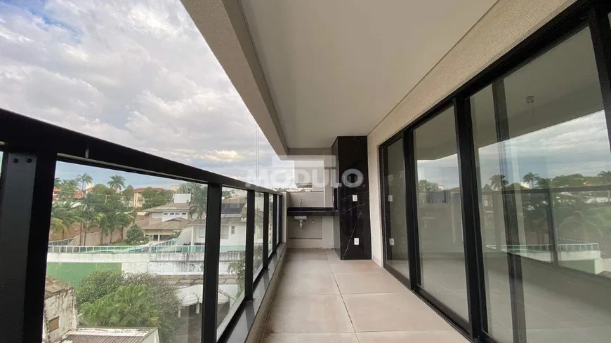 Foto 1 de Apartamento com 3 Quartos para alugar, 127m² em Morada da Colina, Uberlândia