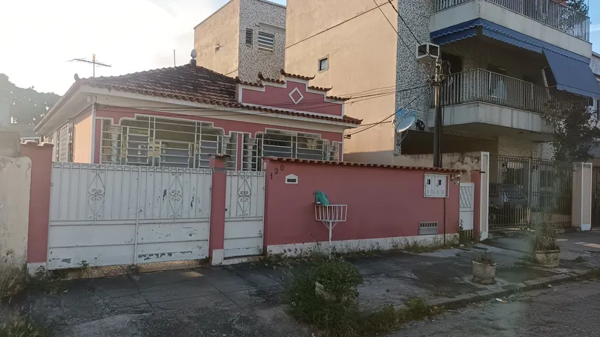 Foto 1 de Casa com 3 Quartos à venda, 590m² em Bento Ribeiro, Rio de Janeiro