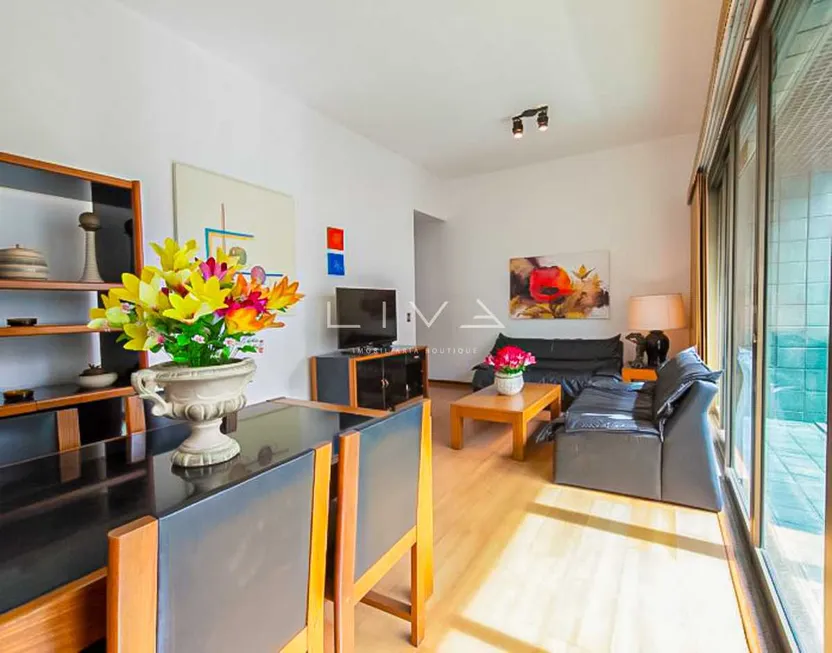 Foto 1 de Apartamento com 2 Quartos para venda ou aluguel, 66m² em Ipanema, Rio de Janeiro