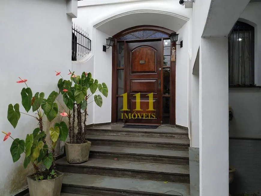 Foto 1 de Casa com 4 Quartos à venda, 220m² em Jardim Peri-Peri, São Paulo