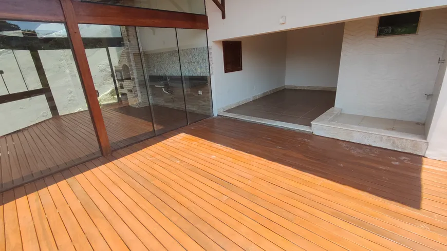 Foto 1 de Casa de Condomínio com 3 Quartos à venda, 343m² em Glória, Macaé