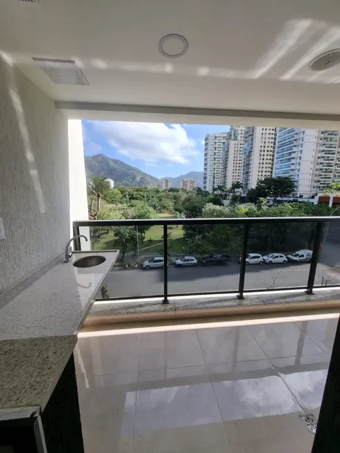 Foto 1 de Apartamento com 3 Quartos à venda, 76m² em Recreio Dos Bandeirantes, Rio de Janeiro