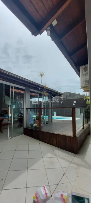 Foto 1 de Casa com 3 Quartos à venda, 159m² em Barra do Aririu, Palhoça