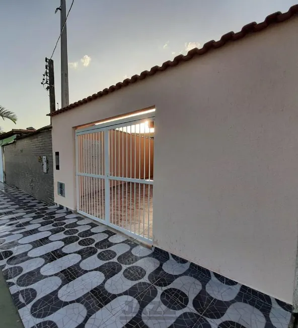 Foto 1 de Casa com 3 Quartos à venda, 98m² em Tupy, Itanhaém