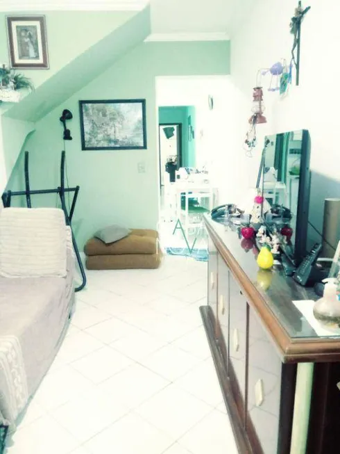 Foto 1 de Casa com 2 Quartos à venda, 61m² em Japuí, São Vicente