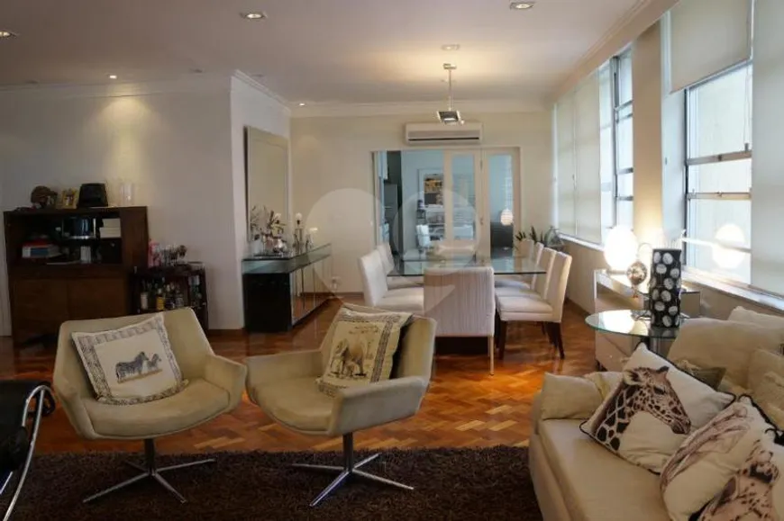 Foto 1 de Apartamento com 4 Quartos à venda, 275m² em Higienópolis, São Paulo