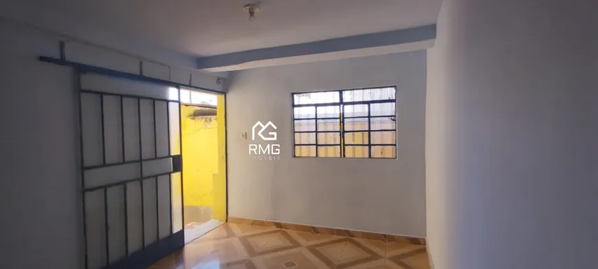 Foto 1 de Casa com 3 Quartos para alugar, 87m² em São Francisco, Belo Horizonte