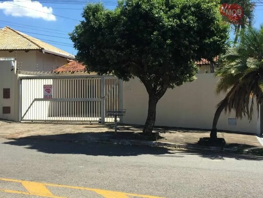 Foto 1 de Casa com 3 Quartos à venda, 250m² em Parque Anhangüera, Goiânia