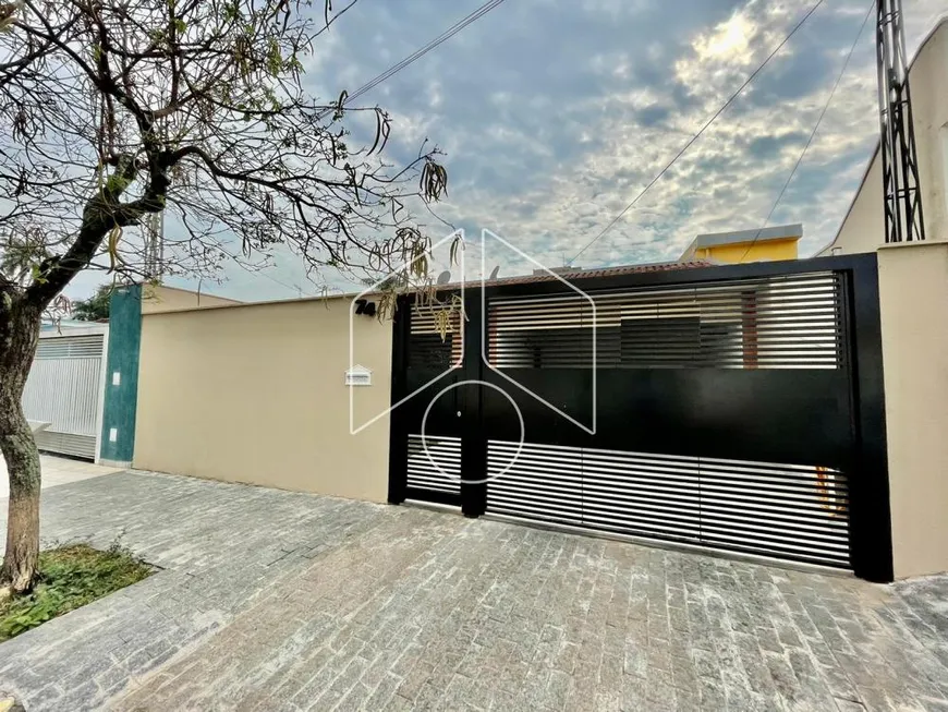 Foto 1 de Casa com 3 Quartos para alugar, 10m² em Marília, Marília