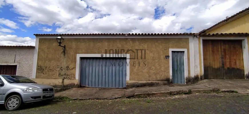 Foto 1 de Casa com 3 Quartos para alugar, 431m² em Centro, São João Del Rei