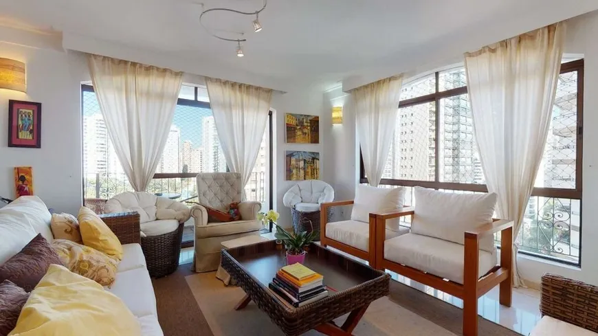 Foto 1 de Apartamento com 3 Quartos à venda, 171m² em Vila Uberabinha, São Paulo