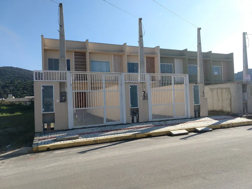 Foto 1 de Sobrado com 2 Quartos à venda, 75m² em Morretes, Itapema