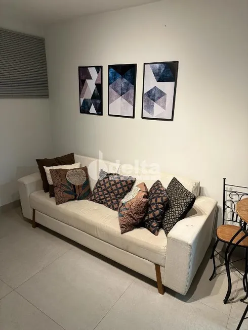 Foto 1 de Apartamento com 2 Quartos à venda, 47m² em Umuarama, Uberlândia