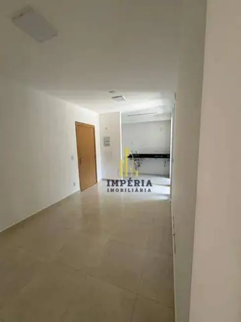 Foto 1 de Apartamento com 2 Quartos para alugar, 54m² em Horto Florestal, Jundiaí