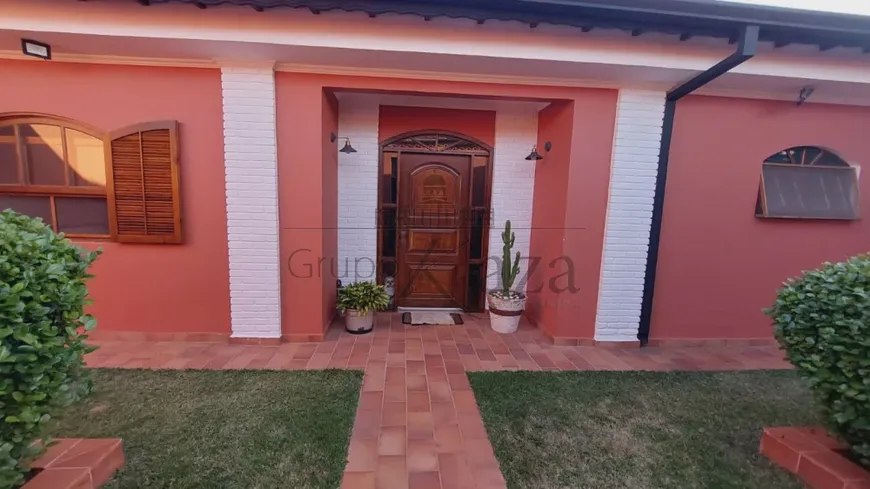 Foto 1 de Casa com 3 Quartos à venda, 200m² em Itapema, Guararema