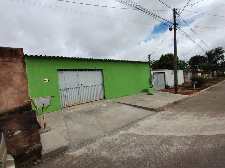 Foto 1 de Casa com 2 Quartos à venda, 42m² em Jardim Planalto, Águas Lindas de Goiás
