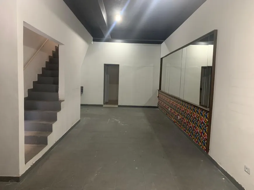 Foto 1 de Prédio Comercial para alugar, 180m² em Santana, São Paulo