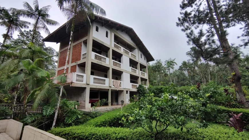 Foto 1 de Casa com 8 Quartos à venda, 600m² em Associacao de Moradores da Serrinha do Alambari, Resende