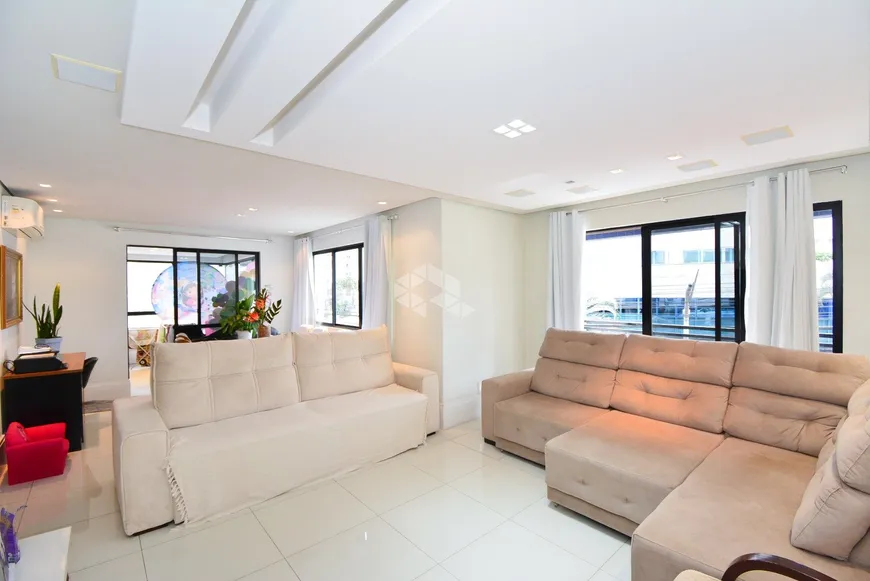 Foto 1 de Apartamento com 3 Quartos à venda, 154m² em Beira Mar, Florianópolis