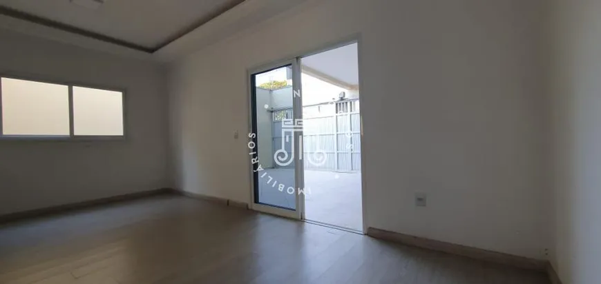 Foto 1 de Casa com 3 Quartos à venda, 192m² em Jardim Marambaia, Jundiaí