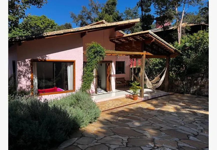 Foto 1 de Casa de Condomínio com 3 Quartos à venda, 250m² em , Brumadinho