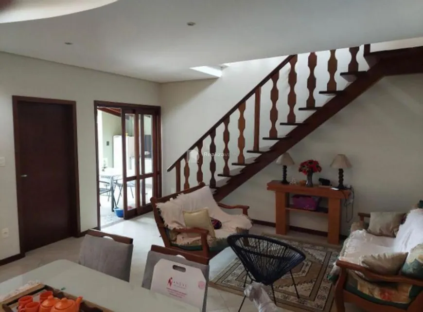 Foto 1 de Casa de Condomínio com 2 Quartos à venda, 192m² em Piracangagua, Taubaté