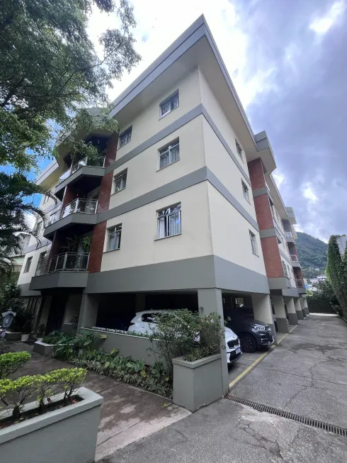 Foto 1 de Apartamento com 3 Quartos à venda, 70m² em Quitandinha, Petrópolis