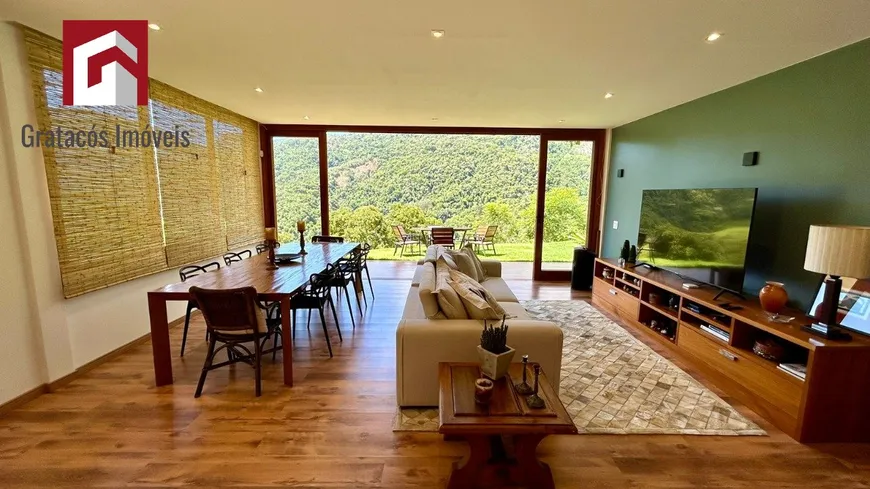 Foto 1 de Casa com 3 Quartos à venda, 180m² em Itaipava, Petrópolis