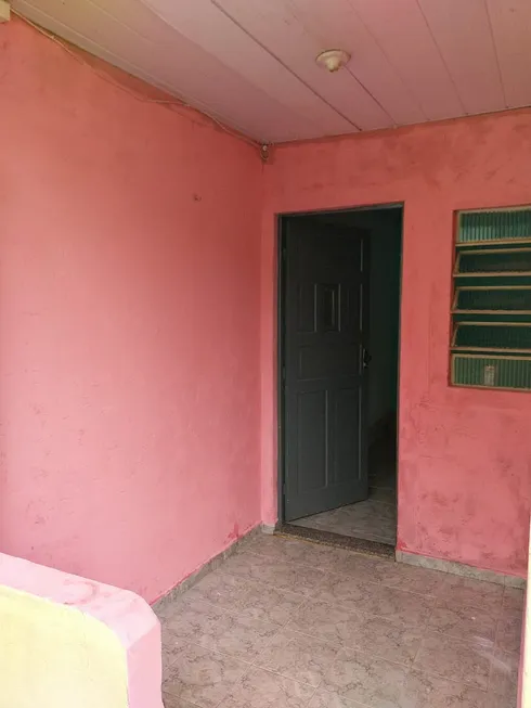 Foto 1 de Casa com 1 Quarto para alugar, 30m² em Madureira, Rio de Janeiro