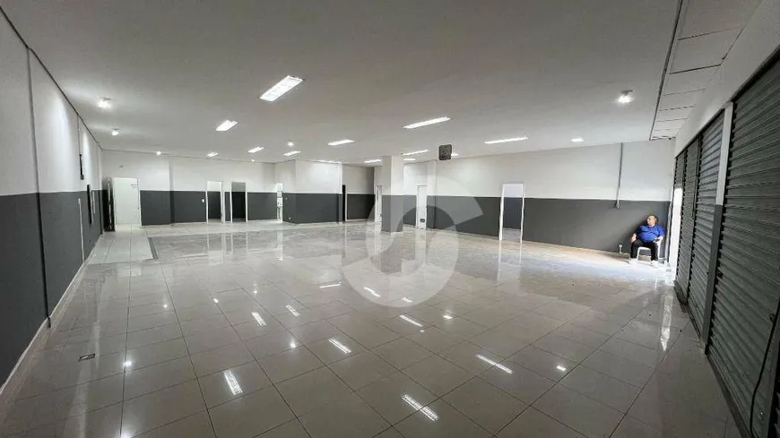 Foto 1 de Ponto Comercial para alugar, 400m² em Santa Rosa, Niterói