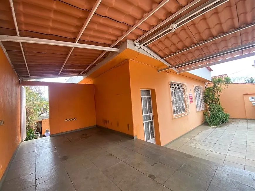 Foto 1 de Casa com 3 Quartos à venda, 193m² em Barreiro, Belo Horizonte