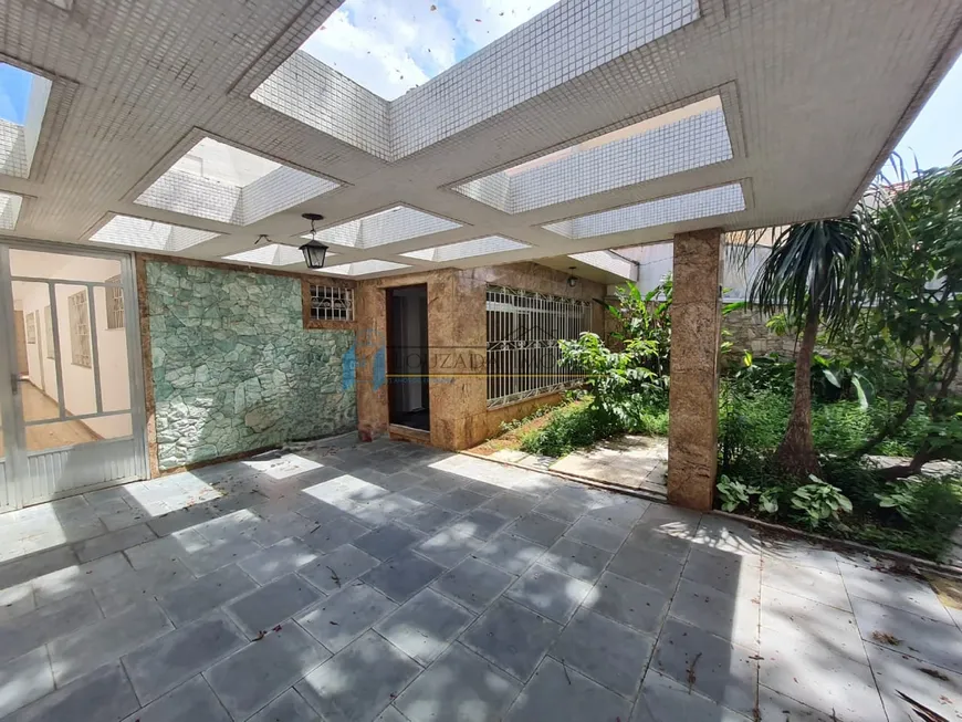 Foto 1 de Casa com 3 Quartos para venda ou aluguel, 150m² em Jardim Avelino, São Paulo