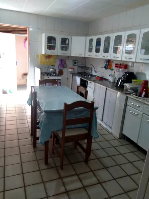 Foto 1 de Casa com 2 Quartos à venda, 200m² em Alecrim, Natal