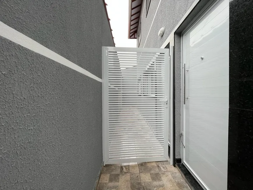 Foto 1 de Casa de Condomínio com 2 Quartos à venda, 50m² em Vila Caicara, Praia Grande