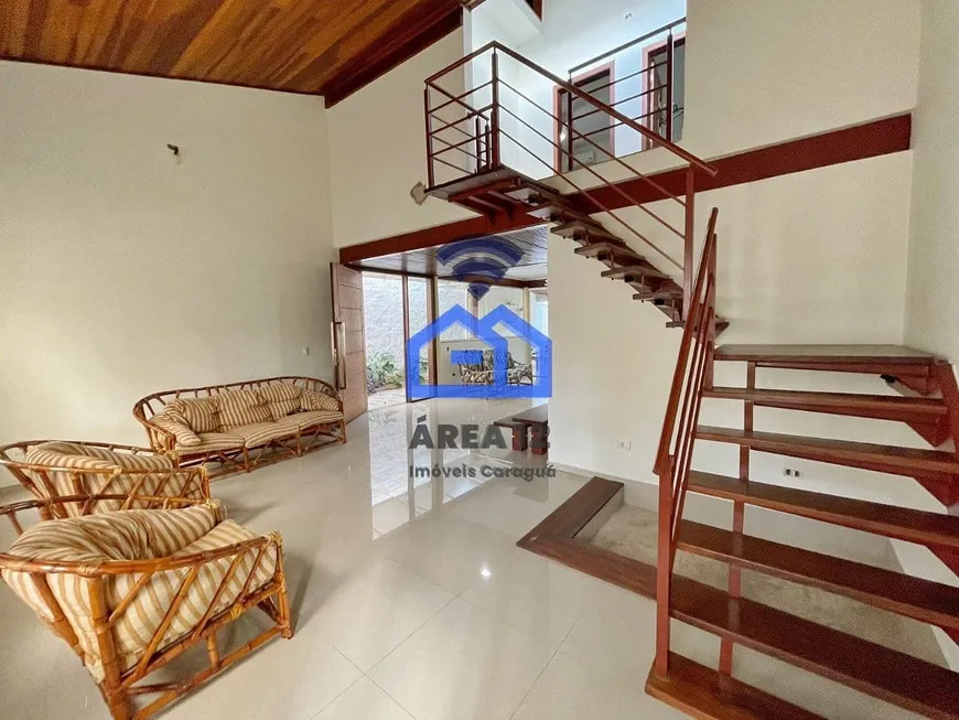 Foto 1 de Casa com 3 Quartos à venda, 190m² em Martim de Sa, Caraguatatuba