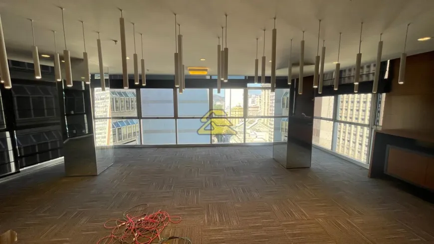 Foto 1 de Sala Comercial para alugar, 300m² em Centro, Rio de Janeiro