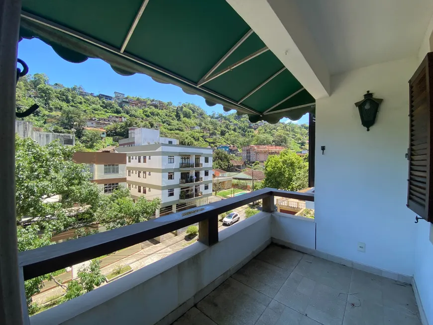 Foto 1 de Apartamento com 3 Quartos à venda, 152m² em Quitandinha, Petrópolis