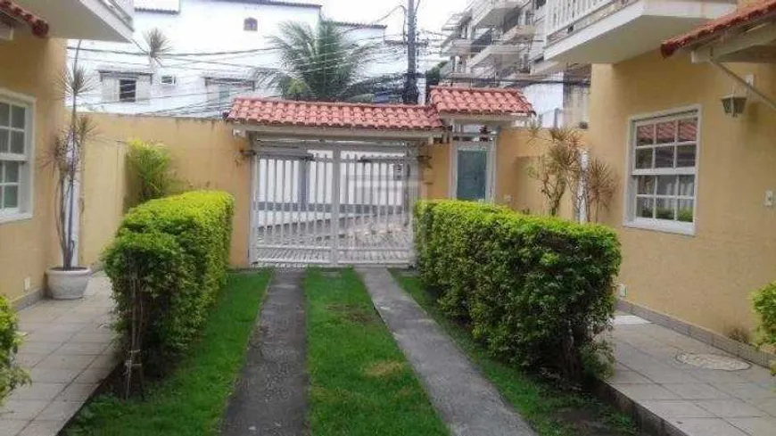 Foto 1 de Casa de Condomínio com 2 Quartos à venda, 88m² em Pechincha, Rio de Janeiro