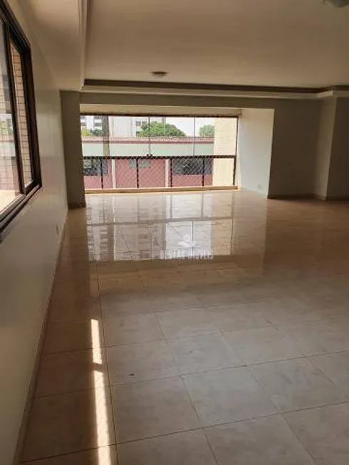 Foto 1 de Apartamento com 3 Quartos à venda, 189m² em Fundinho, Uberlândia