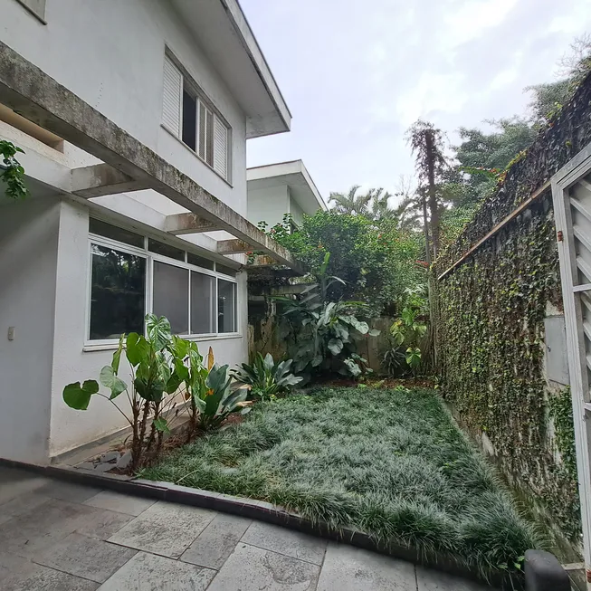 Foto 1 de Casa de Condomínio com 3 Quartos para venda ou aluguel, 215m² em Vila Elvira, São Paulo