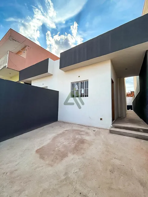 Foto 1 de Casa com 2 Quartos à venda, 60m² em Jardim Mineápolis, Sumaré