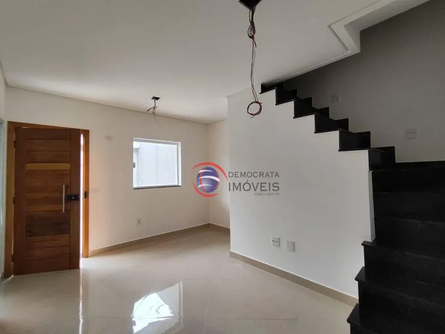 Foto 1 de Casa de Condomínio com 2 Quartos à venda, 90m² em Jardim das Maravilhas, Santo André