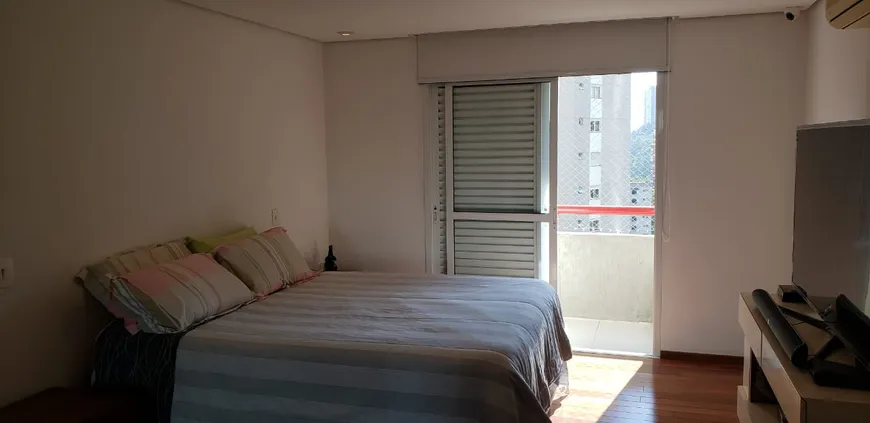 Foto 1 de Apartamento com 2 Quartos para venda ou aluguel, 220m² em Vila Andrade, São Paulo