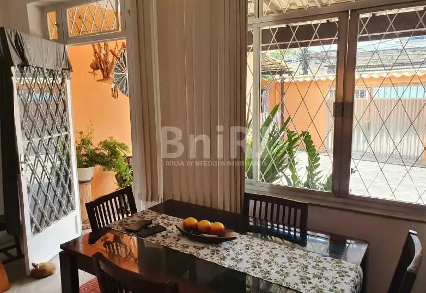 Foto 1 de Casa com 3 Quartos à venda, 100m² em Bento Ribeiro, Rio de Janeiro