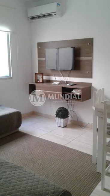 Foto 1 de Apartamento com 1 Quarto para alugar, 38m² em Centro, Balneário Camboriú