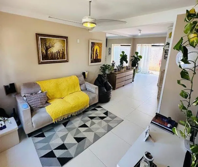 Foto 1 de Casa de Condomínio com 2 Quartos à venda, 67m² em Jardim Interlagos, Hortolândia