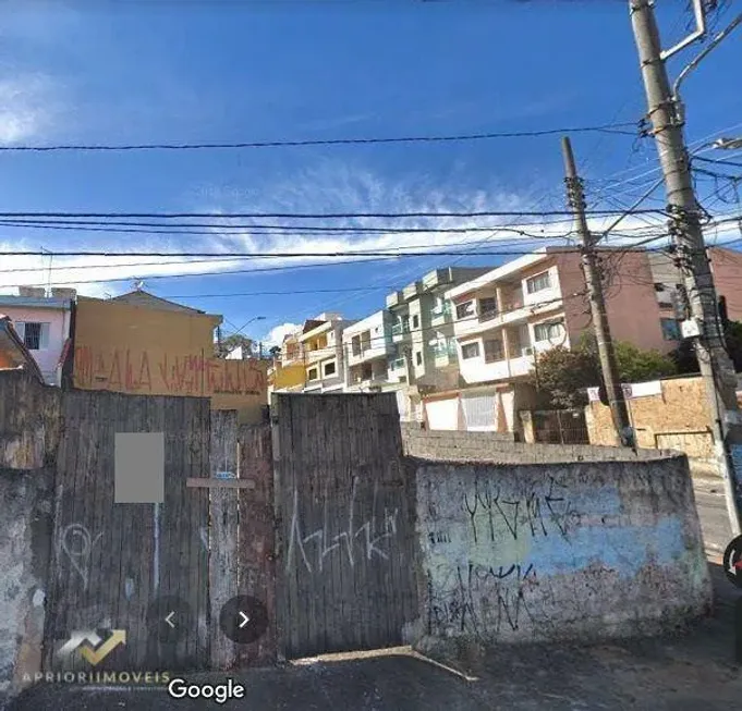 Foto 1 de Lote/Terreno à venda, 210m² em Vila Cecilia Maria, Santo André