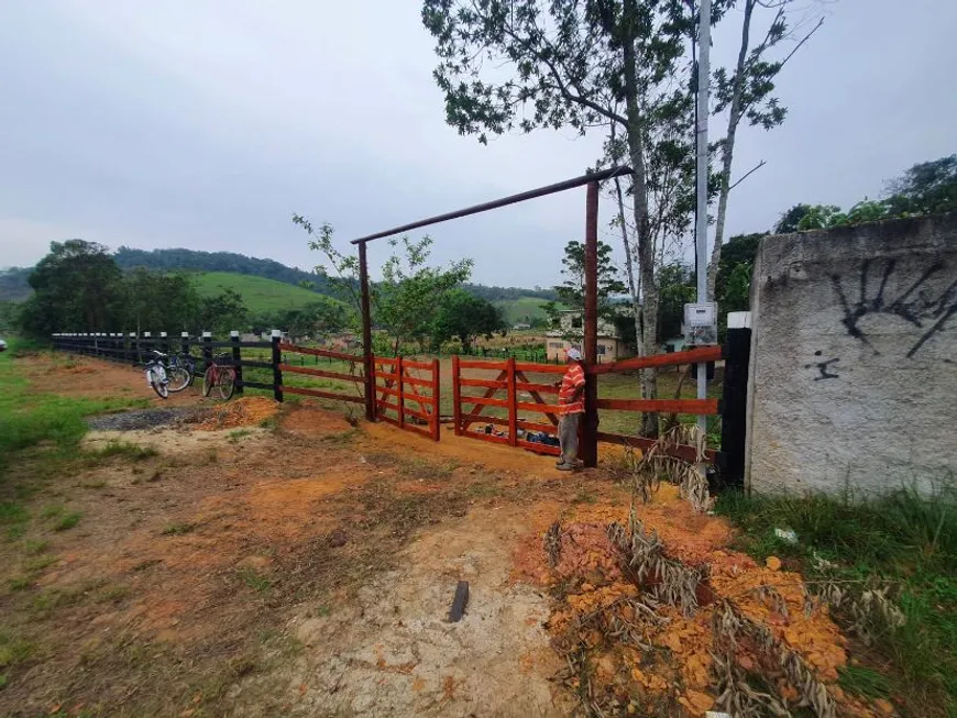 Foto 1 de Lote/Terreno à venda, 1800m² em Mantiquira, Duque de Caxias