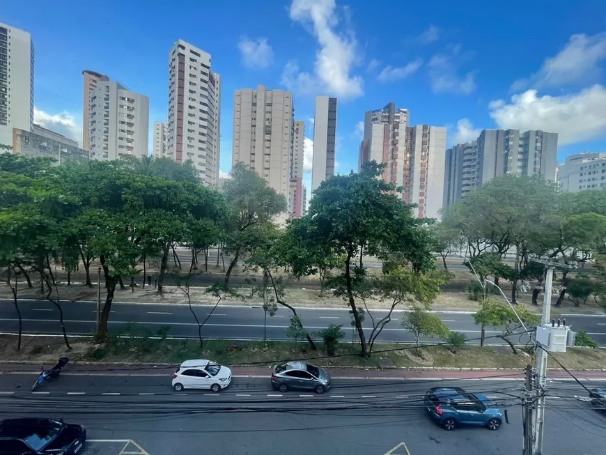 Foto 1 de Apartamento com 4 Quartos à venda, 130m² em Boa Viagem, Recife