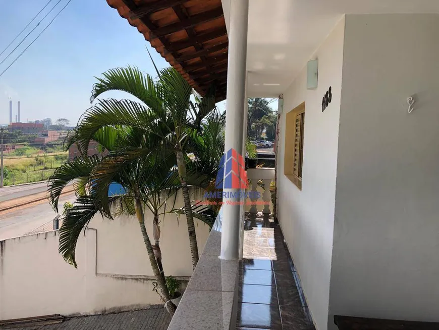 Foto 1 de Sobrado com 3 Quartos à venda, 184m² em Vila Cordenonsi, Americana